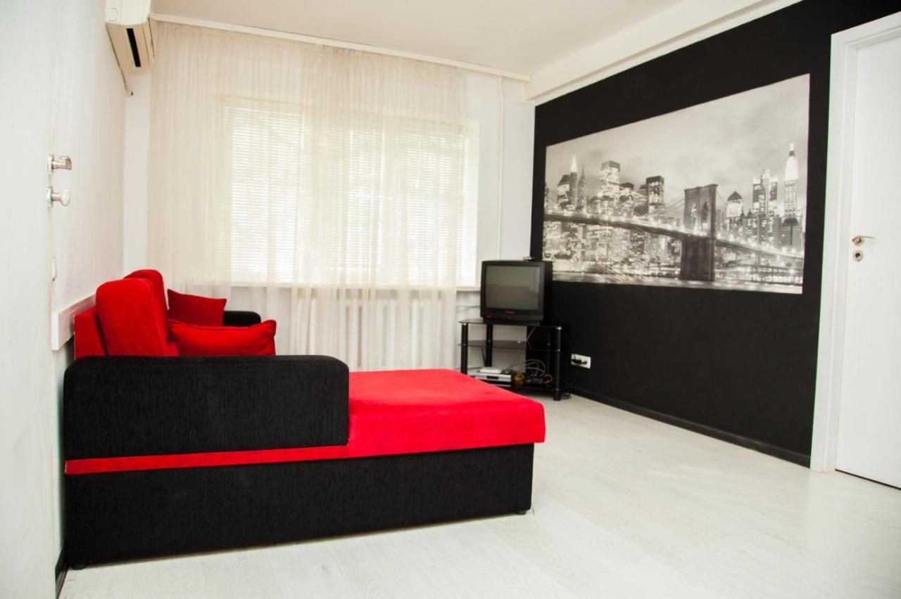 2Rooms Semi-Luxury Apartment On Pochtovaya 167-A Street Zaporizhia エクステリア 写真